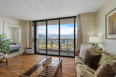 Image de Waikiki Banyan 3409 Waikiki Retreat.