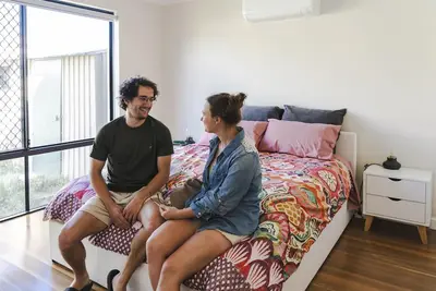 Image de Bedroom 1: Ensuite: Free Wifi : AirCon : QueenBed