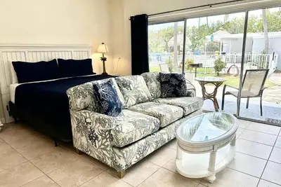 Image de Matecumbe Resort: King Studio Suite. Your Home Away From Home In The Fl Keys.