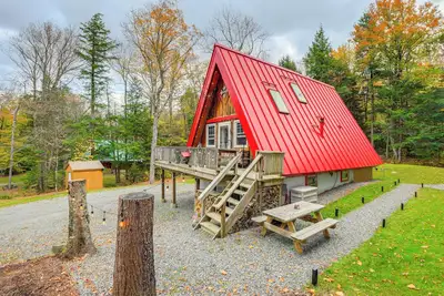 Image de Moments to Mount Snow: Idyllic A-Frame Cabin