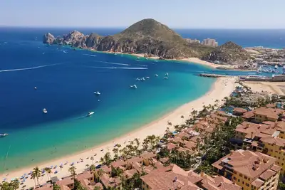 Image de Luxury 4 Bd Beachfront Villa #6 in Cabo 5-Star Service
