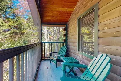 Image de Explore nature cabin with kitchen, fireplace, WiFi, ping-pong & hiking