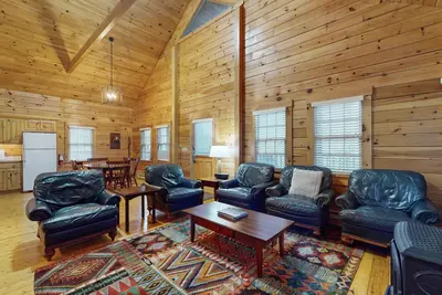 Inviting dog-friendly cabin with wooded views, full kitchen & firepit