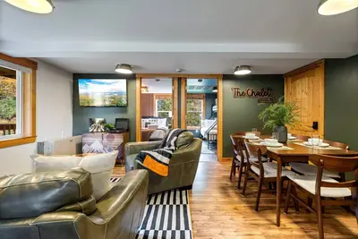 Image de Bear Cub Charming 2-bedroom apartment near Sugarloaf on Snowmobile/Atv trails