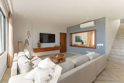 Image de 2 bedroom/2 bathroom penthouse with rooftop pool