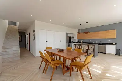 Image de 3 bedroom/4 bathroom penthouse with rooftop pool