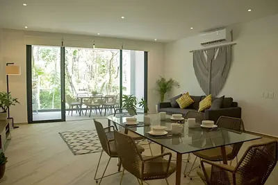 Image de Fully equipped 2 Br apartment 105 East