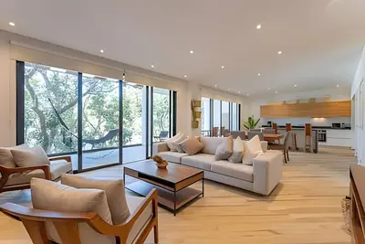 Image de Fully equipped 2 bedroom apartment 202 East