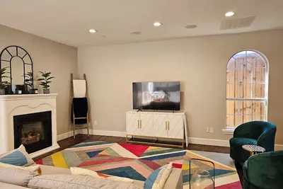 Image de Enjoy Texas Sized Living In This 4 Bedroom Artist Retreat In The Heart Of Dallas