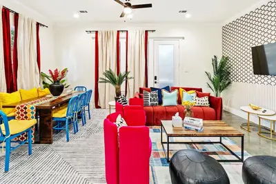 Image de Cozy Family Retreat | Hot Tub, Arcade, Fire Pit