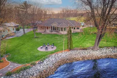 Image de Jewel of Poygan Shores - Lake/Games/Relaxation