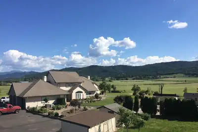 Image de Private Beautiful 57 acre Farm Estate  (between Medford and Jacksonville)