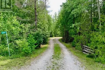 Image de (Waterfront Cottage)Just 25 Minute to Tobermory(Waterfront Cottage)