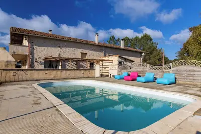 Image de Maison de vacances 'L'Ecurie' avec piscine privée, terrasse privée et Wi-Fi