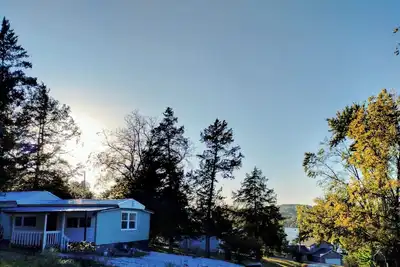 Image de Ozark Charm: Rustic, Cozy, Simple home, Minutes from fishing and hiking,