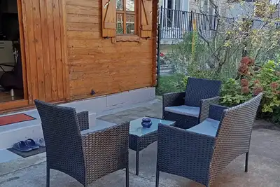 Image de Charming chalet with WiFi and Ac in peaceful Bobigny