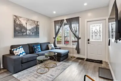 Image de Min to Dt\/Usa - Luxurious House - 4bed-2bath