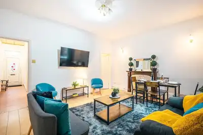 Image de Rochdale Retreat - Spacious 4-Bed House 8 beds