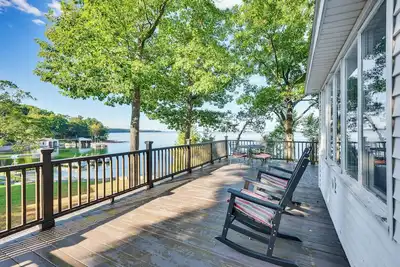 Image de St Lawrence River Cottage w/ Panoramic Views!