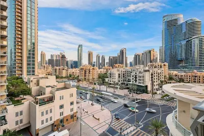 Image de Modern Dubai 1br with Pool, Gym, Parking, and Balcony