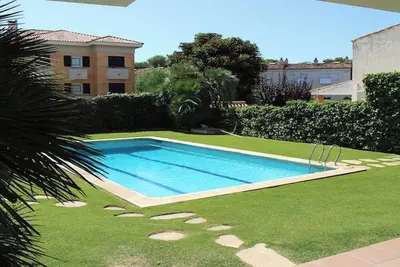 Image de Appartement moderne Lily près de la plage avec piscine Com