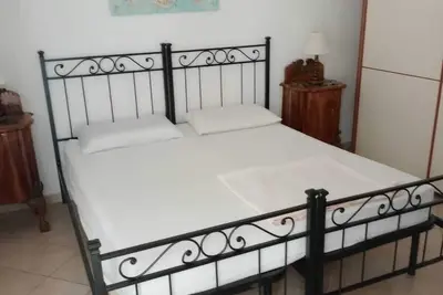 Image de App. con due camere: 4 posti letti, bagno e cucina attrezzata a 200 m. ospedale G
