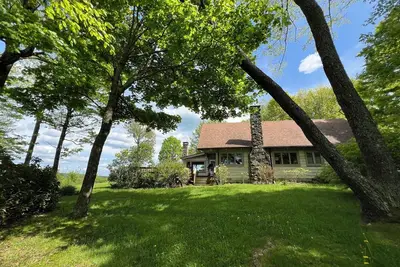 Image de Cozy cabin with amazing views of the Catskill Mountains. Pet friendly!