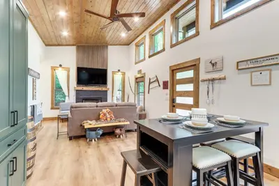 Image de Ellijay Resort Home w/ Hot Tub & Fire Pit!