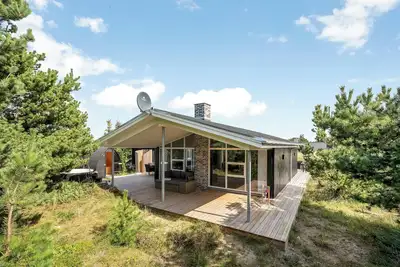Image de Fantastic holiday home in Søndervig with outdoor sauna, outdoor shower, and wilderness bath.