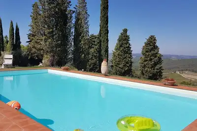 Image de Villa Claro Chianti \"il Girasole\" portion of villa with panoramic pool.