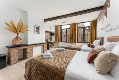 Image de Chocolate Room by Willy Wonka at the Chocolate Hotel!