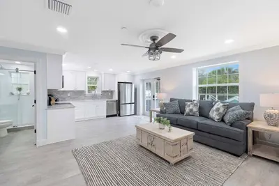 Image de Water side Upstairs Condo in Sebastian Fl