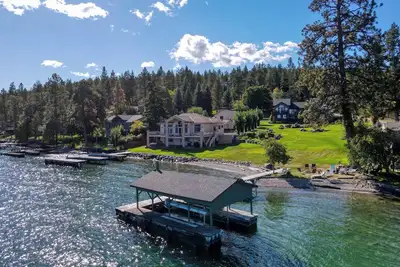 Image de Eagle View Escape - Private Lakefront Estate