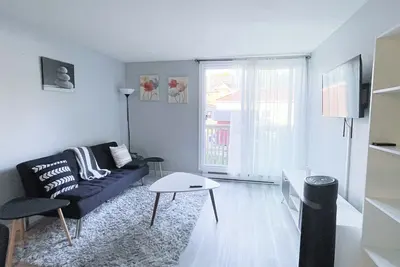 Image de 2-bedroom with 1 Parking, Wifi, SmartTV, Netflix, Laundry and Kitchen. Sleeps 6.