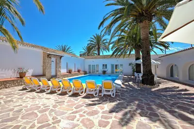 Image de Vacation apartment for 34 guests, Javea Spain.