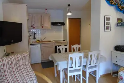 Image de À 150m des remontées, 2ème étage, balcon, télévision, casier à ski, 33m², Valfréjus