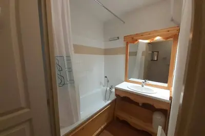 Image de À 180m des remontées, étage -2, balcon, télévision, casier à ski, 27m², Valfréjus