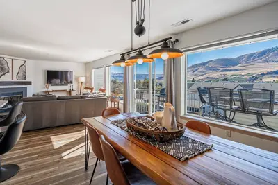 Image de Cozy Chelan Condo, Lake & Mountain Views