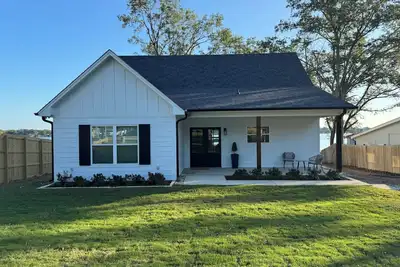 Image de Beautiful Waterfront 2 Br 2 Bh house on Lake Palestine, WiFi, Ac & amazing views