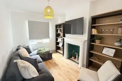 Image de Design-Maison-Salle de bain privée séparée-Vue ville