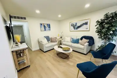 Newly Renovated 3-bd house in Ferndale minutes away from the dazzling downtown