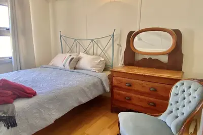 Image de 7 Jones Place - Sunrise Cottage