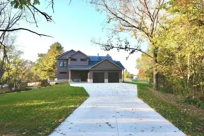 Image de New 5-bedroom house at Apple Canyon Lake. 30 minutes from downtown Galena!