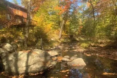 Image de Whispering Woods Cabin - Creekside & Pet Friendly