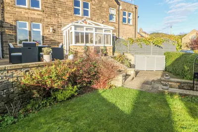 Number 4  Westmoreland, romantic, with a garden in Two Dales