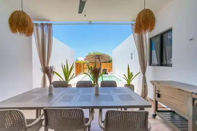 Image de Beach House - Family & Serenity by Lahos