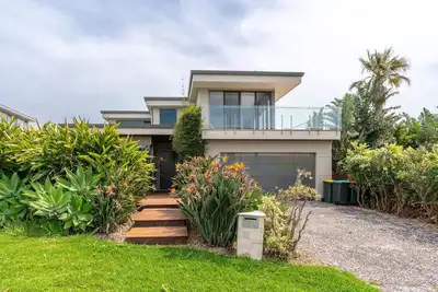 Image de Clifftop Luxury with Pool