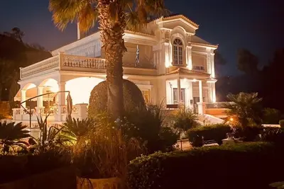 Image de Elegant family villa in the suburbs of Athens. A home away from home!