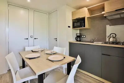 Image de Chalet | Comfort | 2 Ch. | 4 pers. | A/C