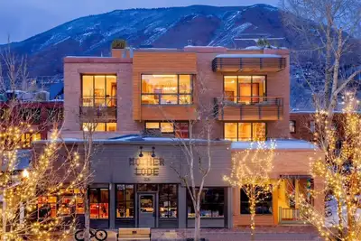 Image de Aspen Penthouse | Rooftop Hot Tub & Mountain Views